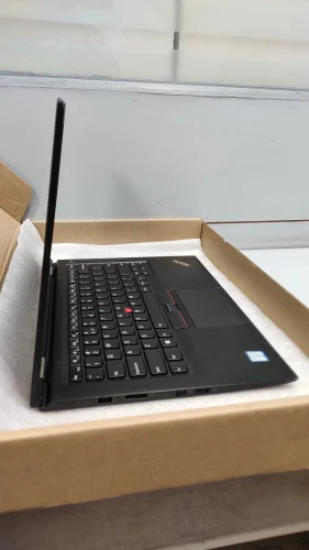Lenovo X1 Carbon