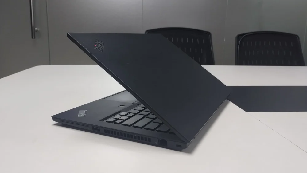 Lenovo Ryzen 7